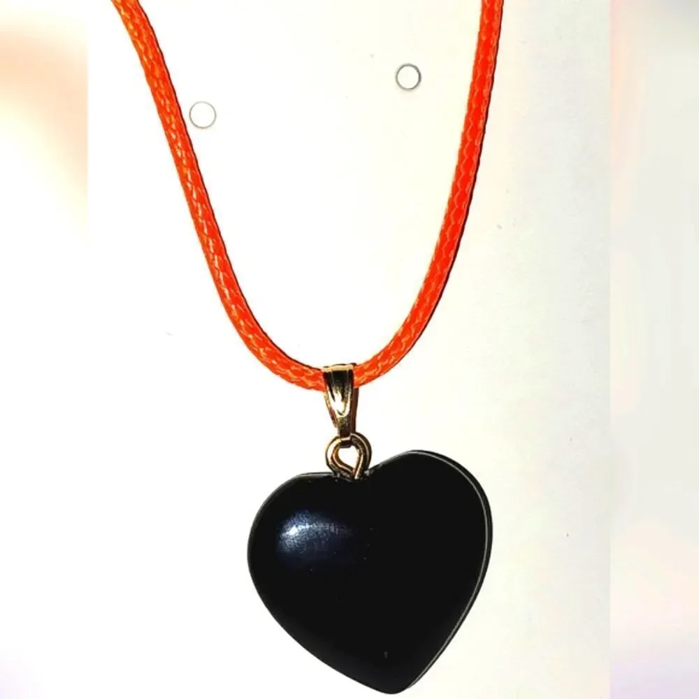 Beautiful glass heart necklace for women and girls